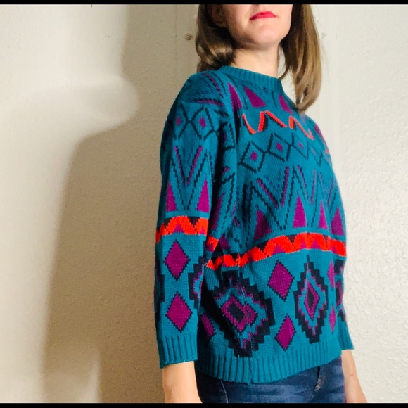 SOLD Vintage geometric hand knit sweater - Picture 6 of 9